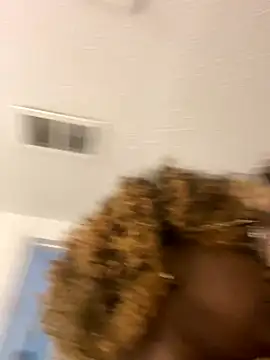 Snapshot of LillShayy chatting on November 6, 2025, 4:00 pm LillShayy online show from November 6, 2025, 4:00 pm