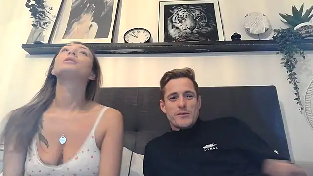 Snapshot of Pollypearson chatting on January 24, 2025, 9:37 pm Pollypearson online show from January 24, 2025, 9:37 pm