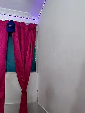 Michelle Brito1 online show from February 17, 2026, 2:14 pm