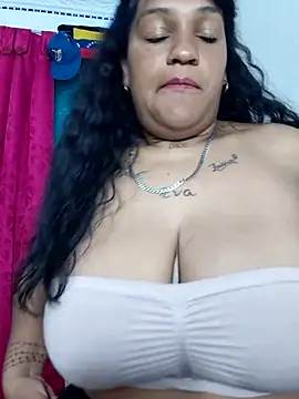 Michelle Brito1 online show from March 1, 2026, 2:17 pm