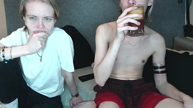 Snapshot of qustci-couple chatting on November 23, 2025, 6:51 pm qustci-couple online show from November 23, 2025, 6:51 pm