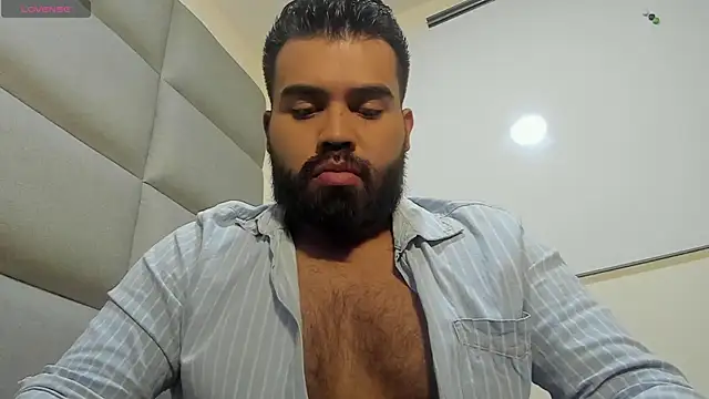 JEAN  TAUREAU online show from January 9, 2026, 9:33 pm