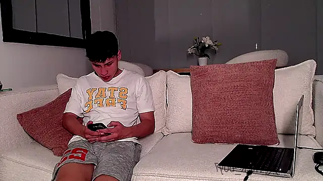 pipeynick online show from February 12, 2026, 3:06 am