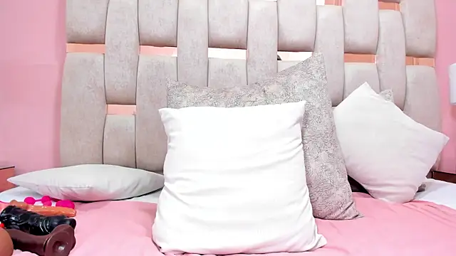 Snapshot of karina_mason chatting on October 25, 2025, 9:15 pm karina mason online show from October 25, 2025, 9:15 pm