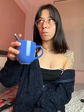 SOFIASWEETSECRETT online show from November 18, 2025, 5:33 am