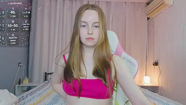 Snapshot of Wild__flowers chatting on May 14, 2026, 5:43 pm Wild flowers online show from May 14, 2026, 5:43 pm