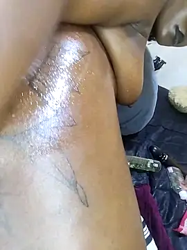 Hugemassivebootie online show from October 8, 2025, 12:07 pm