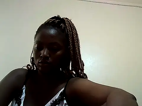 Snapshot of nanaswee chatting on May 20, 2026, 5:37 am nanaswee online show from May 20, 2026, 5:37 am