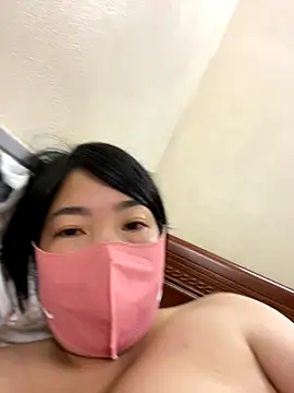Hachi Sweetbabie  online show from September 29, 2025, 10:44 am