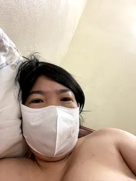 Hachi Sweetbabie  online show from November 17, 2025, 8:57 pm