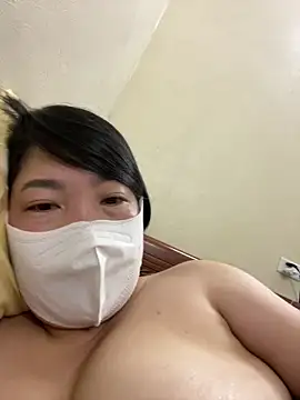 Hachi Sweetbabie  online show from November 26, 2025, 10:37 am