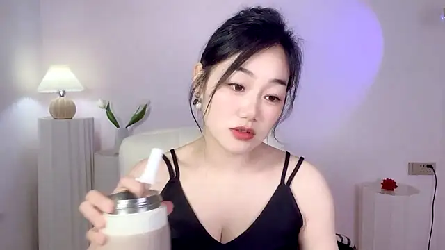 Snapshot of cloud8822 chatting on February 12, 2025, 2:21 pm cloud8822 online show from February 12, 2025, 2:21 pm