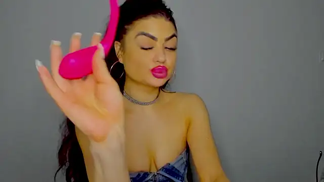 aishahottie online show from December 22, 2024, 6:17 am