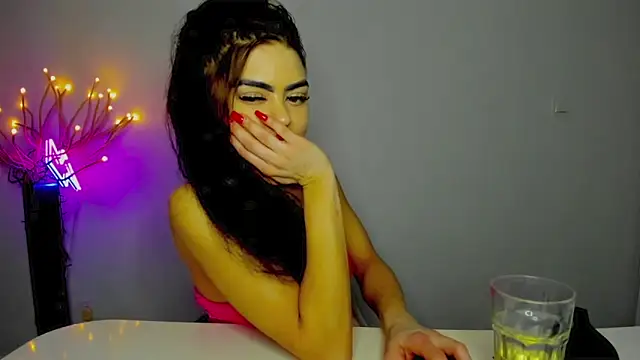 aishahottie online show from February 6, 2025, 3:27 am