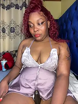 Snapshot of Queenshaz01 chatting on June 6, 2026, 9:42 pm Queenshaz01 online show from June 6, 2026, 9:42 pm