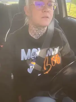 poussichienne online show from November 27, 2025, 10:59 am