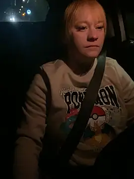 poussichienne online show from April 16, 2026, 2:45 am