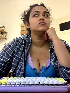 Curvydesifromgermany online show from September 23, 2025, 2:35 pm