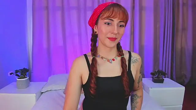 Hanna Simmons online show from May 20, 2026, 7:33 pm
