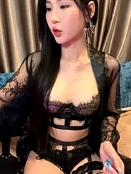 Almiraa68 online show from October 7, 2025, 3:35 pm