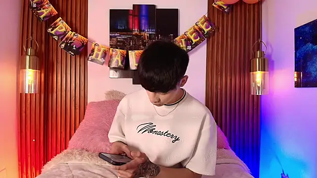 Steev Novoa online show from October 24, 2025, 7:13 pm