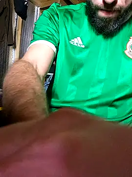 bigdickdaddy2184 online show from November 5, 2025, 10:40 am