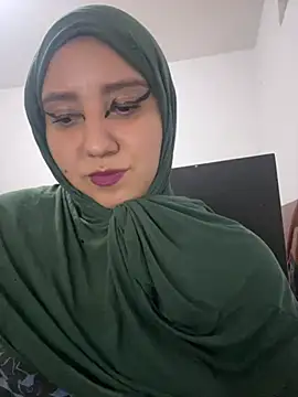 hannahayat online show from April 6, 2026, 10:44 pm