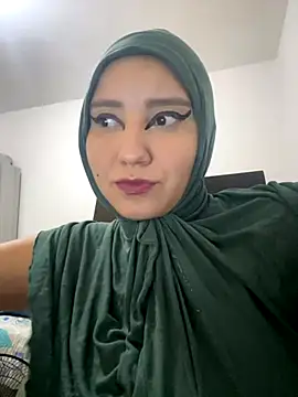 hannahayat online show from October 15, 2025, 1:08 pm