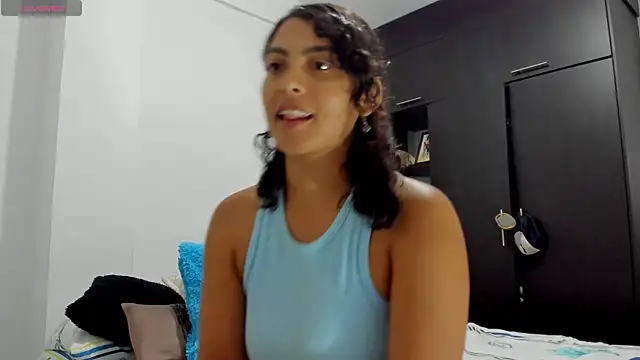 Snapshot of sofiaparker8 chatting on May 14, 2026, 1:13 am sofiaparker8 online show from May 14, 2026, 1:13 am
