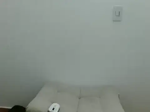 Pauleett online show from February 3, 2025, 1:19 am