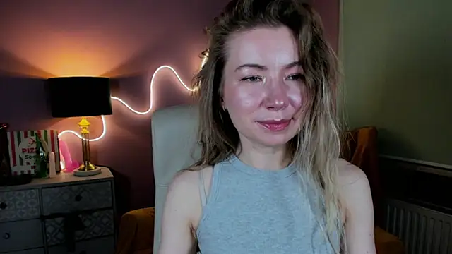 Mia Tasty online show from November 9, 2025, 3:05 pm