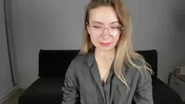 Mia Tasty online show from December 21, 2025, 2:30 pm