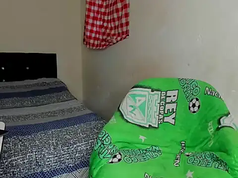 cardrey05 online show from October 29, 2025, 9:14 pm