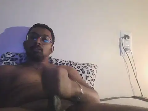 Snapshot of chennaibull101 chatting on January 18, 2026, 6:22 pm chennaibull101 online show from January 18, 2026, 6:22 pm