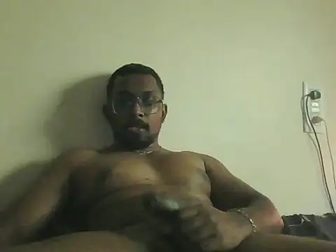 Snapshot of chennaibull101 chatting on February 13, 2026, 10:48 am chennaibull101 online show from February 13, 2026, 10:48 am