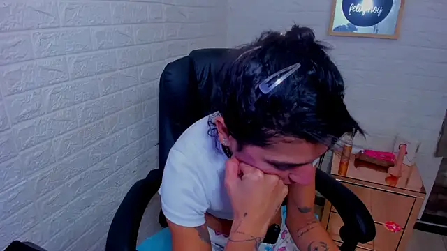 ImCrazzy online show from February 13, 2026, 2:50 pm