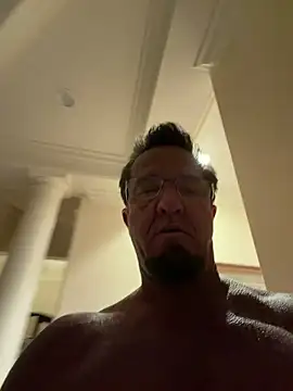 sluttydylan online show from June 7, 2026, 4:28 am