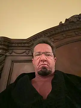 sluttydylan online show from May 14, 2026, 6:54 am