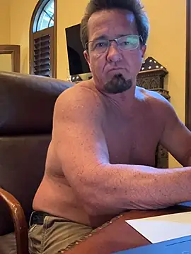 Snapshot of sluttydylan chatting on February 2, 2026, 6:40 pm sluttydylan online show from February 2, 2026, 6:40 pm