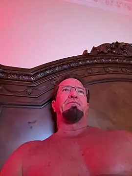 sluttydylan online show from April 13, 2026, 6:28 am