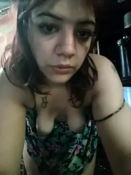 Snapshot of yani2526 chatting on October 21, 2025, 9:03 pm yani2526 online show from October 21, 2025, 9:03 pm