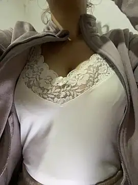 farah-36 online show from November 28, 2025, 10:43 pm