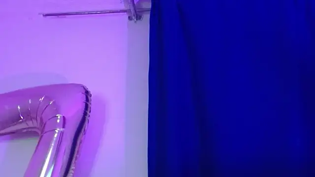 cata  gutierrez  online show from December 1, 2025, 3:40 am