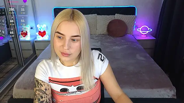 Crystal Barbie online show from March 13, 2026, 12:43 pm