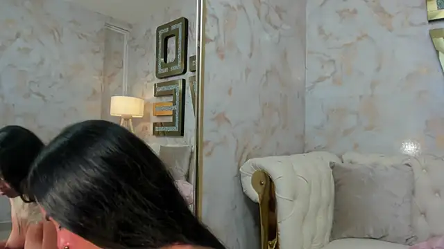 hanna slut  online show from November 4, 2025, 11:25 am