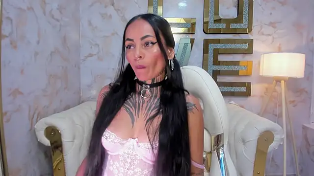 hanna slut  online show from October 30, 2025, 11:52 am