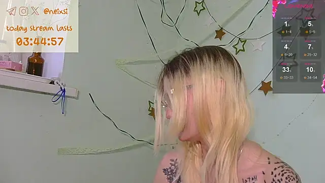 Snapshot of ixsi chatting on June 22, 2026, 10:23 am ixsi online show from June 22, 2026, 10:23 am