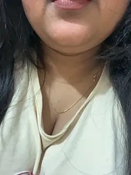 smile pretty online show from March 12, 2026, 2:39 am