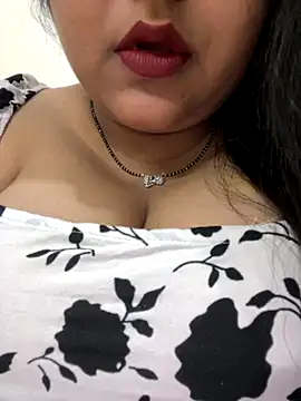 Snapshot of smile_pretty chatting on October 16, 2025, 6:49 pm smile pretty online show from October 16, 2025, 6:49 pm