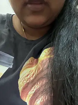 Snapshot of smile_pretty chatting on December 2, 2025, 6:31 pm smile pretty online show from December 2, 2025, 6:31 pm